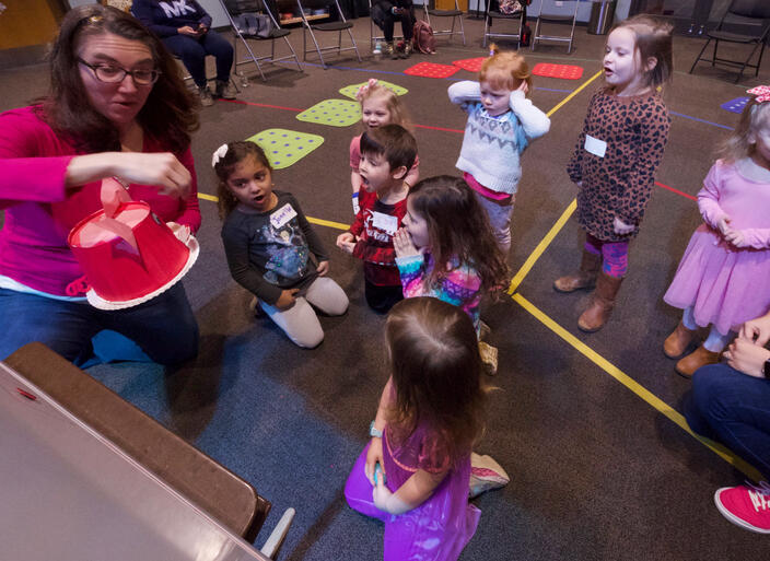 "Feed the pig" addition game